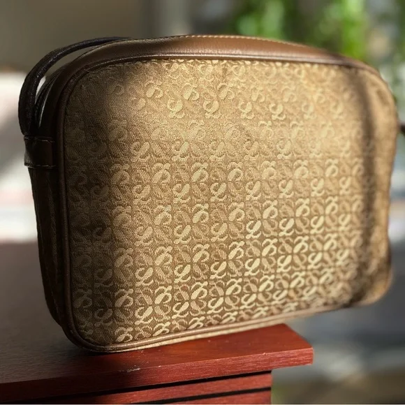 Vintage Loewe Signature Logo Canvas Crossbody | Rare | Excellent Condition - Picture 5 of 13